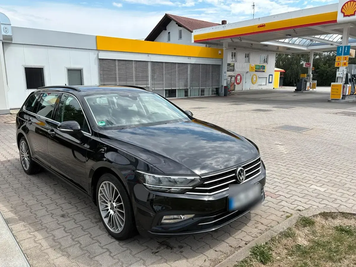 Gebraucht VW Passat 150 PS (110 kW) 2019 Schwarz Kombi