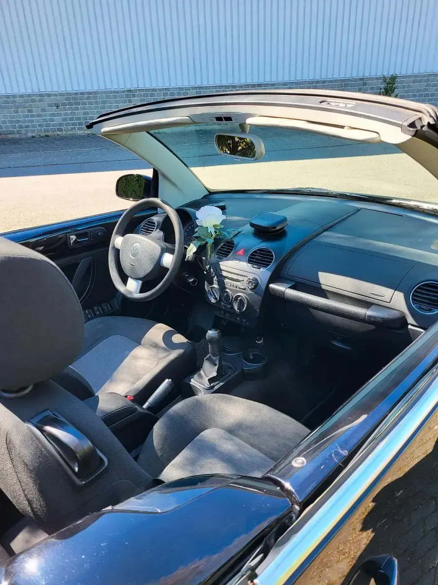 Gebraucht VW New Beetle 102 PS (75 kW) 2006 Schwarz Kleinwagen