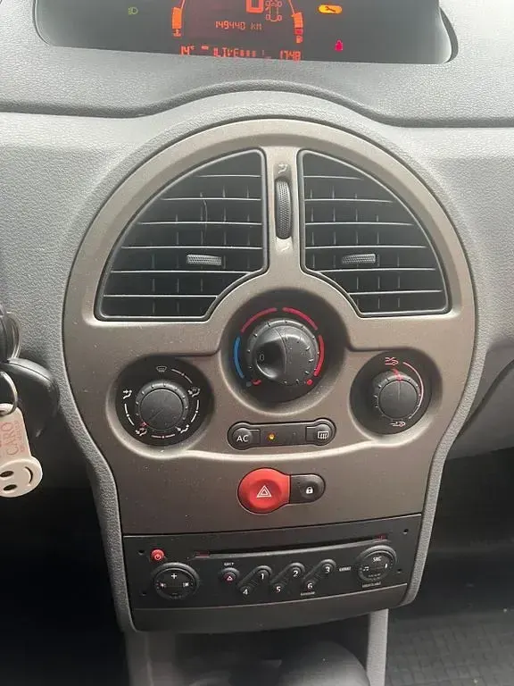 Używany Renault Modus 75 KM (55 kW) 2007 Szary Minivan