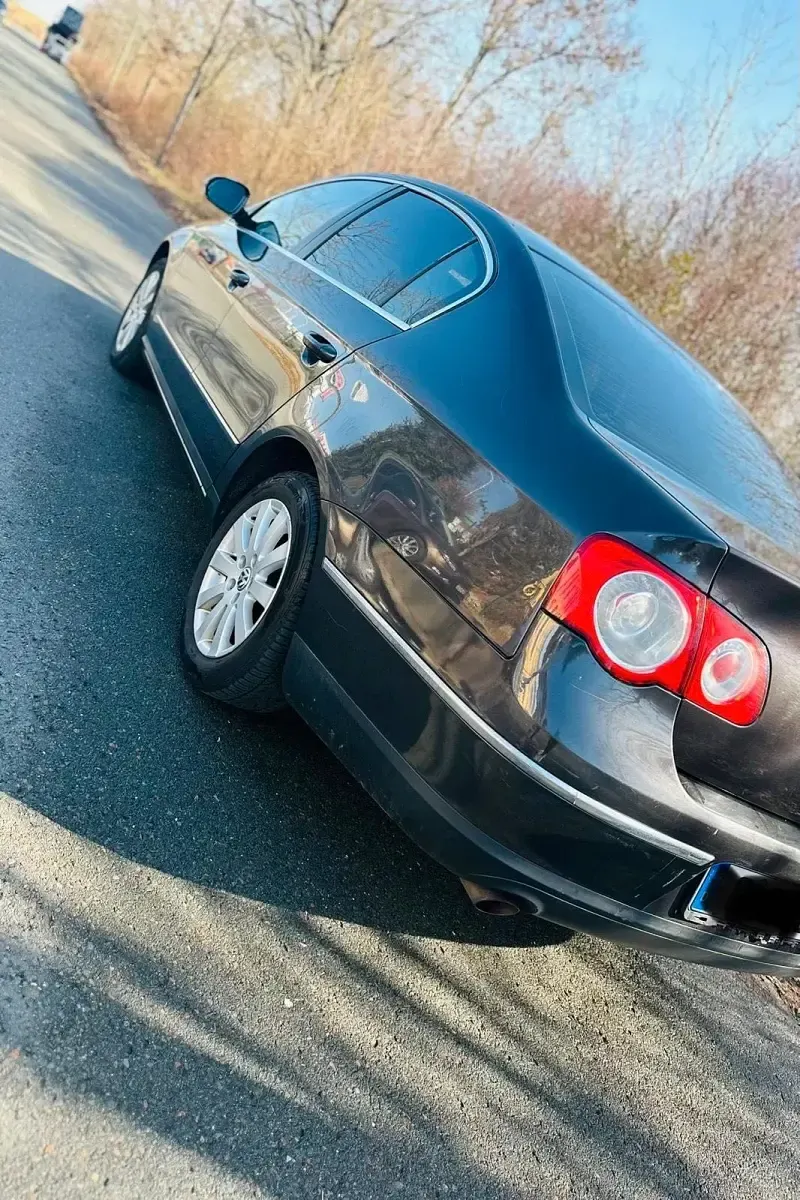 Gebraucht VW Passat 110 PS (80 kW) 2005 Schwarz Limousine