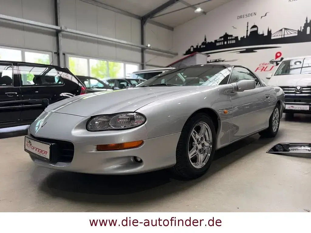 Używany Chevrolet Camaro 193 KM (141 kW) 1999 Srebrny Coupe