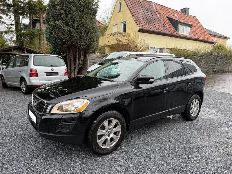 Gebraucht Volvo XC60 Kinetic 163 PS (119 kW) 2012 Schwarz SUV