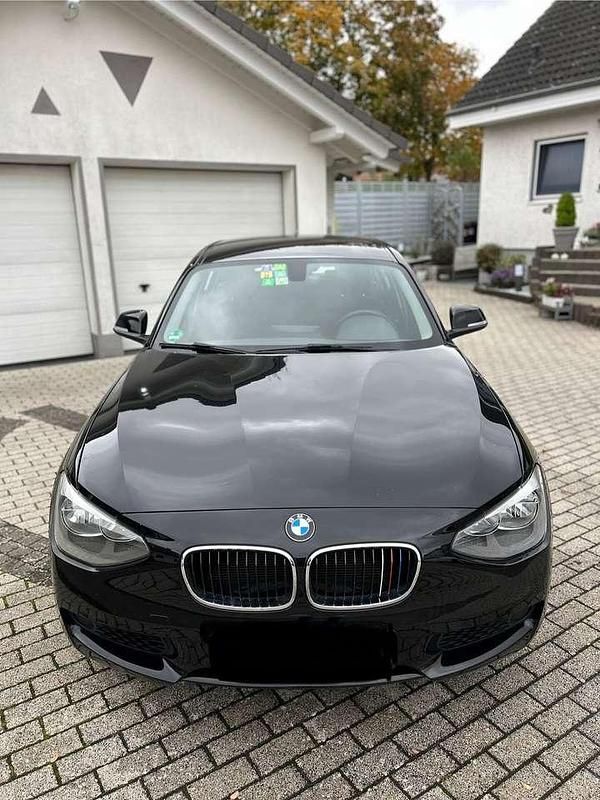 Gebraucht BMW 118 143 PS (105 kW) 2012 Schwarz Kleinwagen