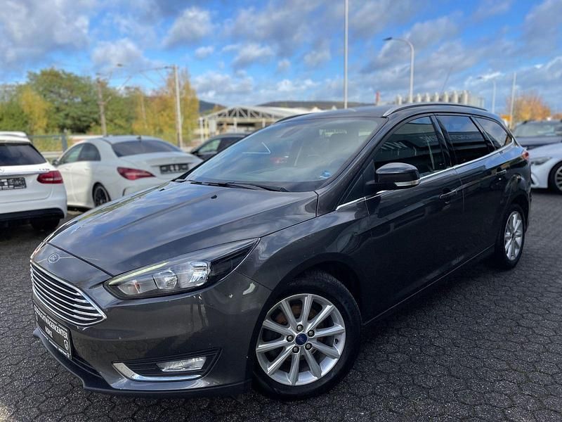 Grau Gebraucht 2016 Ford Focus Titanium Kombi | 7.590 € (Fairer Preis) - Bild 1/4