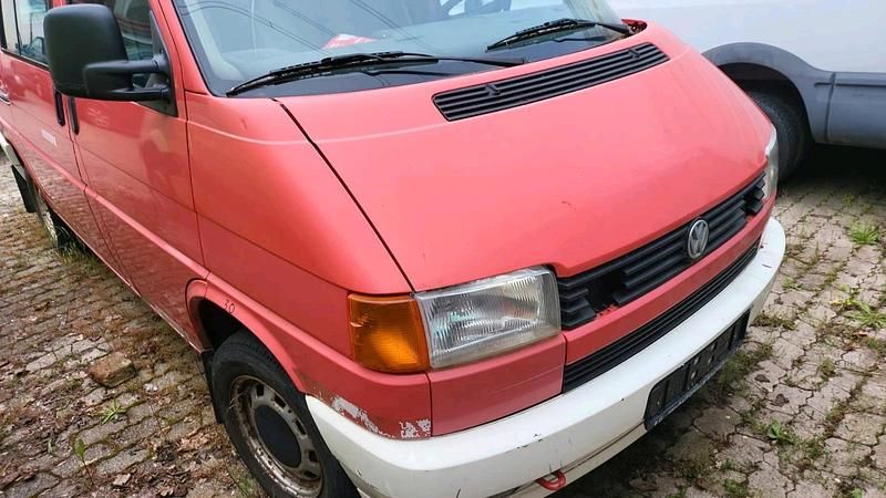 Rot Gebraucht 2000 VW T4 R Van | 2.250 € - Bild 1/4