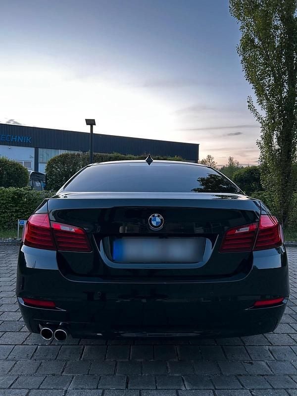 Schwarz Gebraucht 2015 BMW 530 Limousine | 20.000 € (Fairer Preis) - Bild 1/4