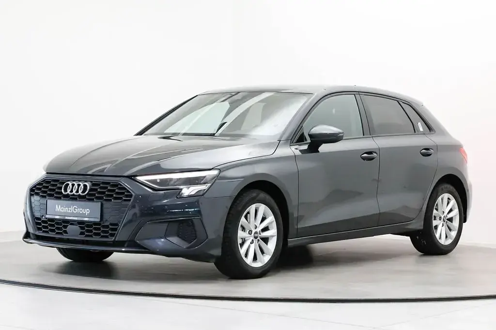 Gebraucht Audi A3 Sport 150 PS (110 kW) 2023 Manhattangrau metallic (metallic) Limousine