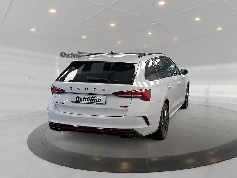 Gebraucht Skoda Octavia RS 265 PS (194 kW) 2025 Weiß Kombi
