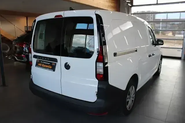 Gebraucht VW Caddy 122 PS (89 kW) 2022 Candyweiss Van / Kleinbus