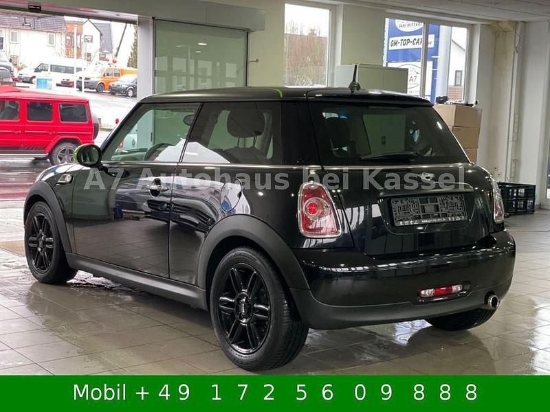 Midnight black metallic (metallic) Gebraucht 2013 Mini ONE Brick Lane Kleinwagen | 6.000 € (Fairer Preis) - Bild 1/4
