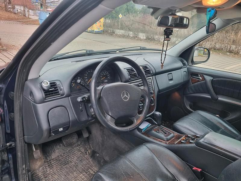 Gebraucht Mercedes ML320 218 PS (160 kW) 2001 Blau SUV