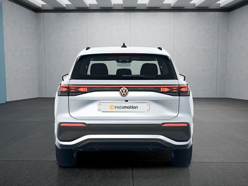 Gebraucht VW Tayron 150 PS (110 kW) 2025 Silber SUV