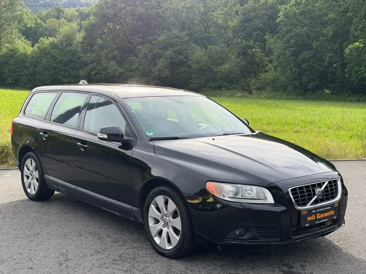 Gebraucht Volvo V70 136 PS (100 kW) 2008 Schwarz Kombi