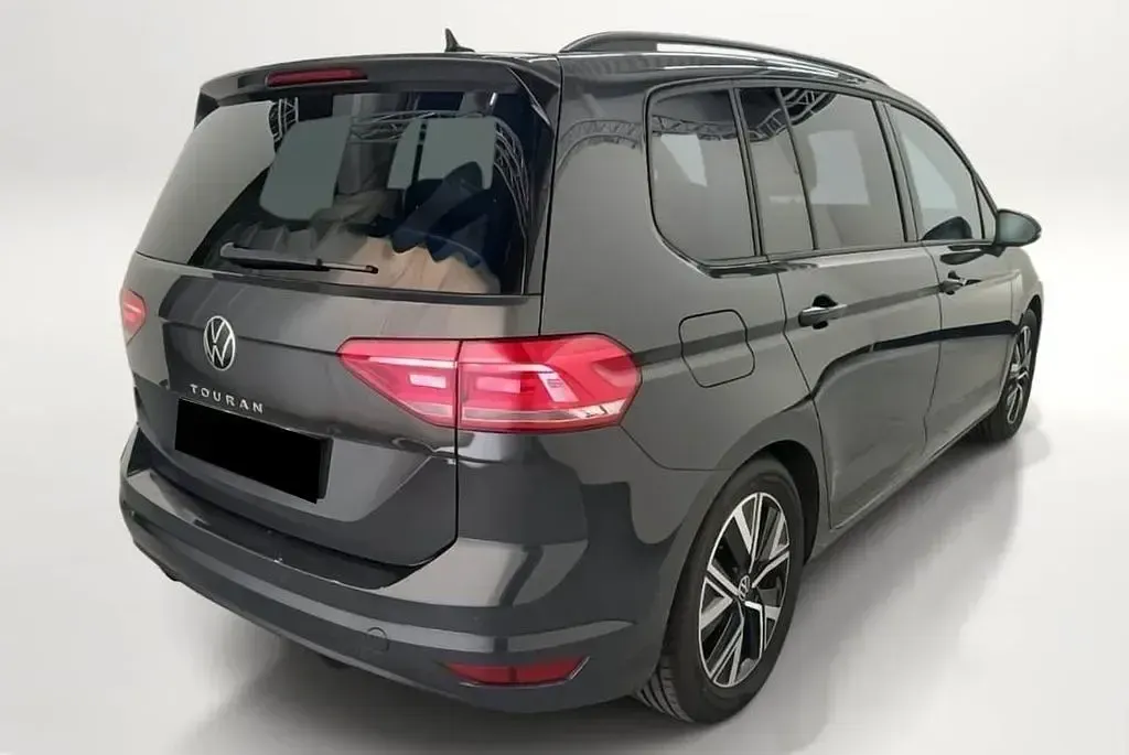 Gebraucht VW Touran 150 PS (110 kW) 2024 Grau Van / Kleinbus