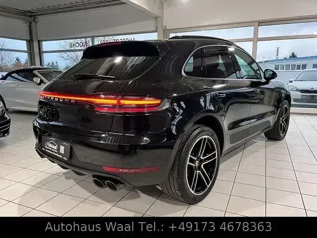 Begagnad Porsche Macan 245 HK (180 kW) 2019 Svart SUV