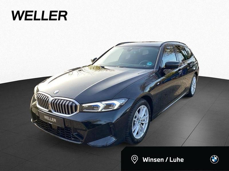 Black sapphire (schwarz) Gebraucht 2025 BMW 330 M Sport Kombi | 45.900 € (Superpreis) - Bild 1/4