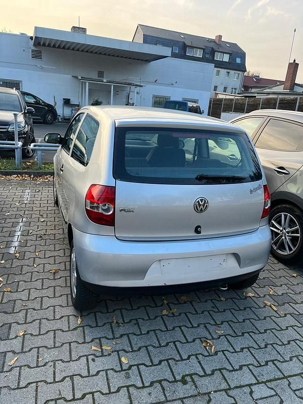 Usata VW Fox 55 CV (40 kW) 2005 Argento Utilitaria