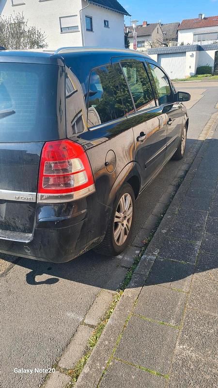 Gebraucht Opel Zafira 110 PS (80 kW) 2008 Schwarz Van / Kleinbus