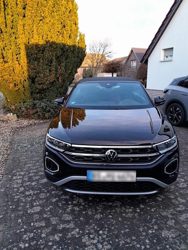 Gebraucht VW T-Roc Cabriolet Move 150 PS (110 kW) 2023 Schwarz Cabrio