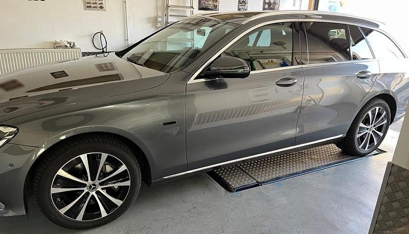 Gebraucht Mercedes E300 Business 2021 Limousine