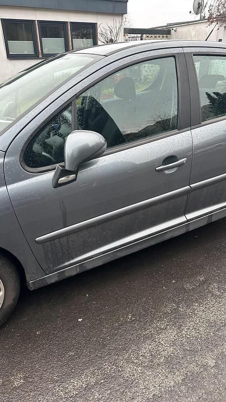 Gebraucht Peugeot 207 120 PS (88 kW) 2008 Grau Kleinwagen