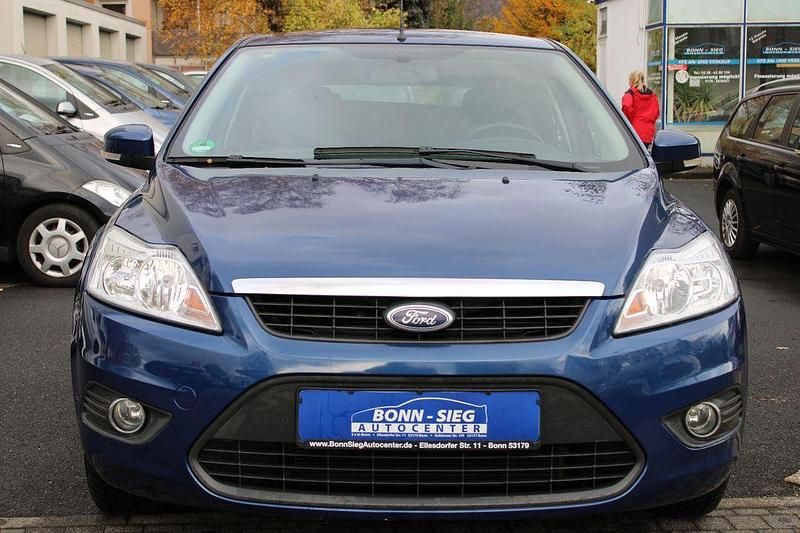 Gebraucht Ford Focus Style 101 PS (74 kW) 2010 Blau Limousine
