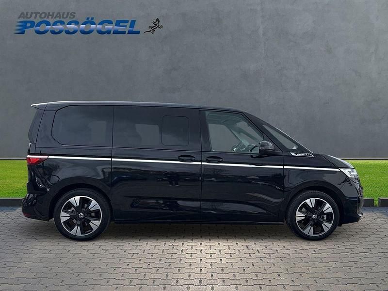 Second-hand VW Multivan Style 177 CP (130 kW) 2025 Negru Monovolum