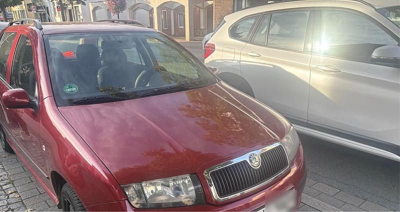 Rot Gebraucht 2007 Skoda Fabia Kleinwagen | 700 € (Superpreis) - Bild 1/1