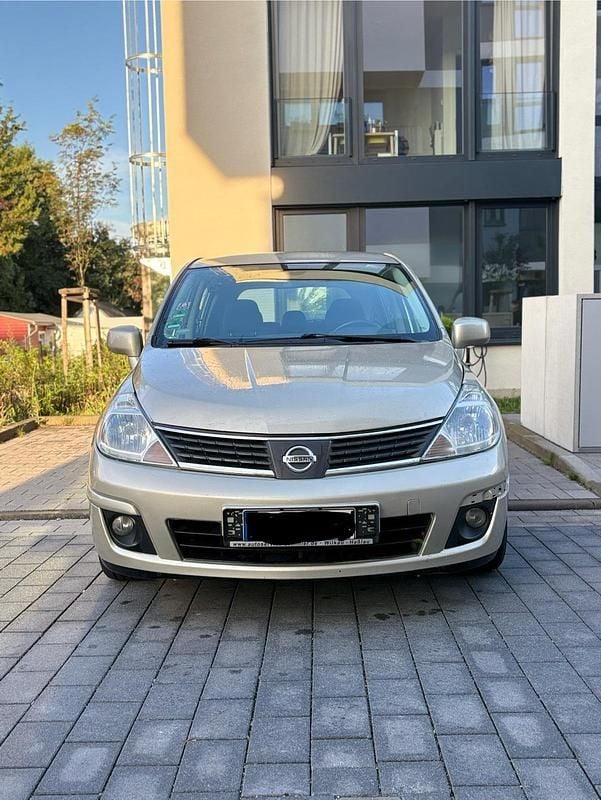 Silber Gebraucht 2008 Nissan Tiida Limousine | 3.299 € (Superpreis) - Bild 1/4