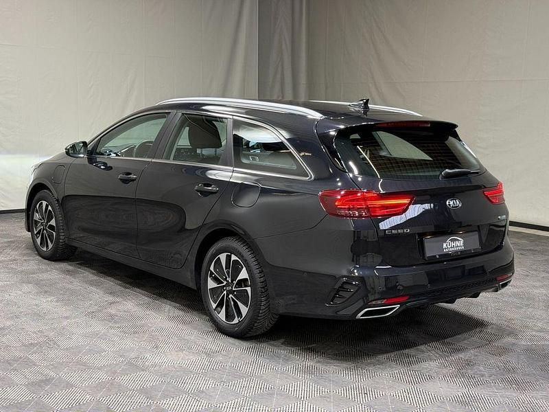 Gebraucht Kia Ceed Spirit 141 PS (103 kW) 2021 Schwarz Kleinwagen