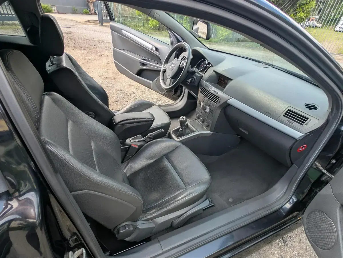 Gebraucht Opel Astra GTC OPC 140 PS (102 kW) 2007 Schwarz Coupé