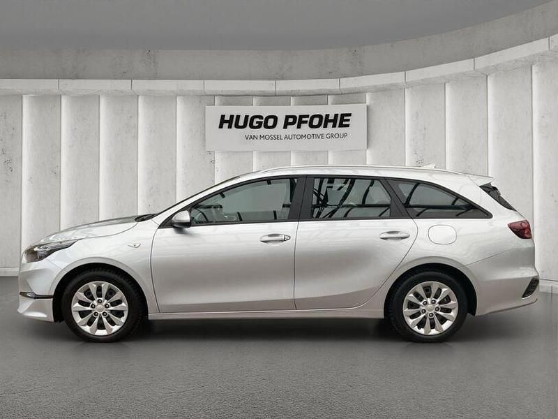 Gebraucht Kia Ceed Vision 101 PS (74 kW) 2023 Silber Kleinwagen