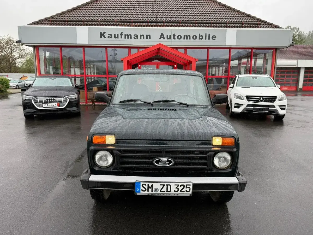 Gebraucht Lada niva 83 PS (61 kW) 2018 Grün SUV