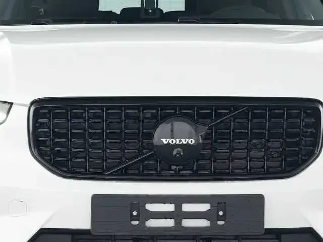 Gebraucht Volvo XC40 120 PS (88 kW) 2025 SUV
