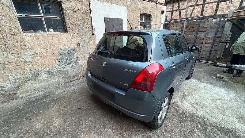Gebraucht Suzuki Swift 100 PS (73 kW) 2006 Grau Kleinwagen