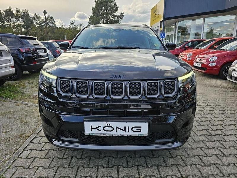 Second-hand Jeep Compass 239 CP (175 kW) 2022 Negru SUV