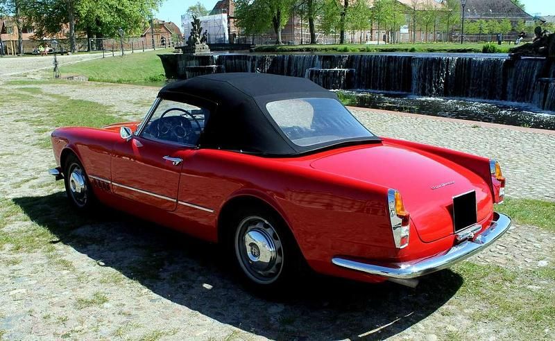 Gebraucht Alfa Romeo 2000 116 PS (85 kW) 1960 Alfa rosso Cabrio
