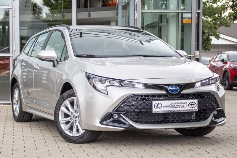 Cosmicsilber metallic Gebraucht 2024 Toyota Corolla Business Edition Kombi | 27.950 € (Fairer Preis) - Bild 1/4