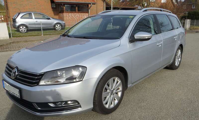 Silber Gebraucht 2013 VW Passat Kombi | 8.500 € (Fairer Preis) - Bild 1/4