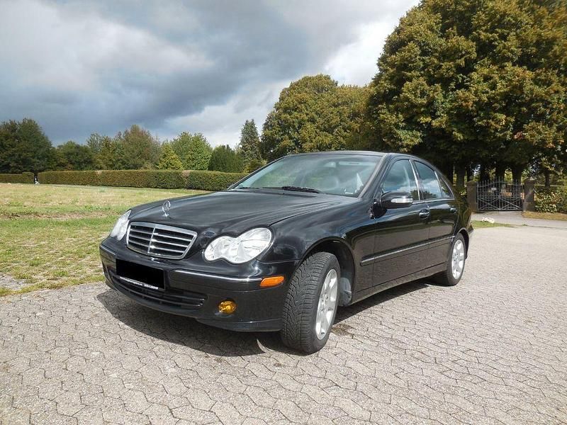Gebraucht Mercedes C240 Elegance 170 PS (125 kW) 2005 Schwarz Limousine