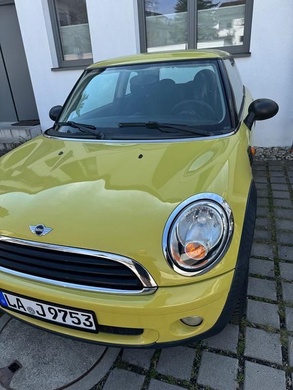 Gebraucht Mini ONE 75 PS (55 kW) 2010 Gelb Kleinwagen