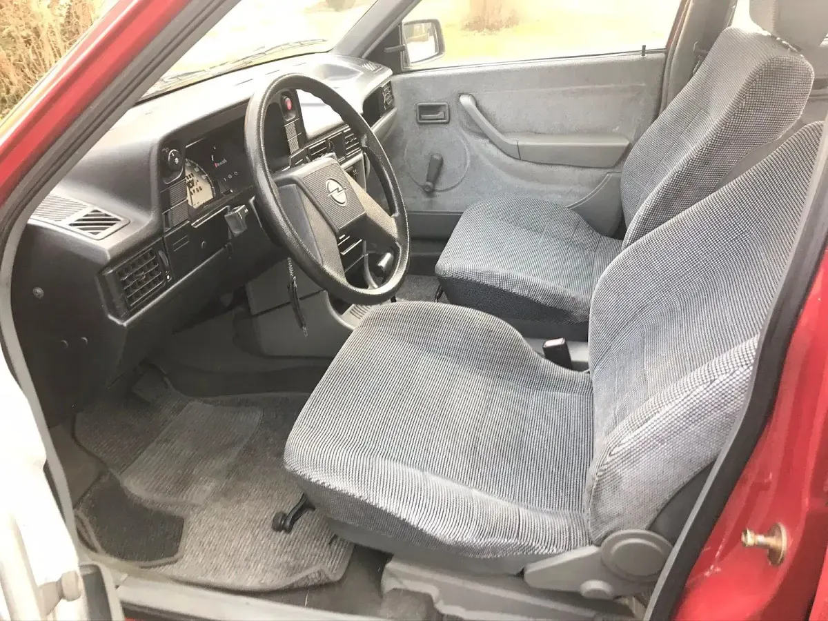 Gebraucht Opel Kadett 75 PS (55 kW) 1988 Rot Kleinwagen