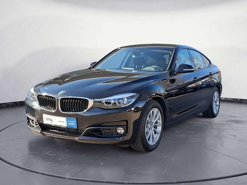 Gebraucht BMW 330 Advantage 258 PS (189 kW) 2019 Schwarz uni Limousine