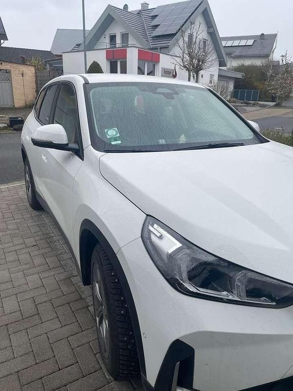 Gebraucht BMW iX1 150 kW (204 PS) 2024 Weiß SUV