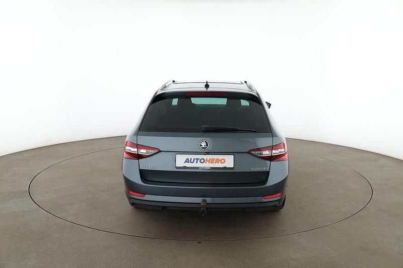 Gebraucht Skoda Superb Style 150 PS (110 kW) 2018 Grau Kombi