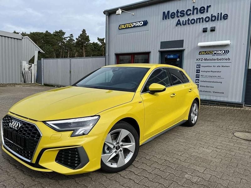 Gebraucht Audi A3 e-tron S-Line 150 PS (110 kW) 2023 Pythongelb metallic Kleinwagen