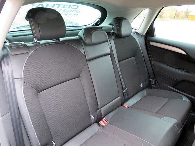 Gebraucht Citroën C4 SELECTION 112 PS (82 kW) 2013 Silber metallic Limousine