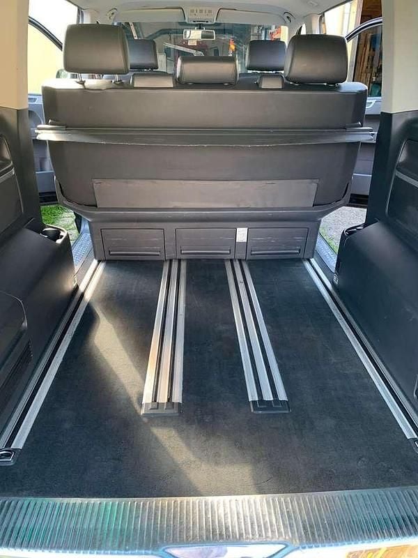 Gebraucht VW Multivan Highline 179 PS (131 kW) 2012 Schwarz Van