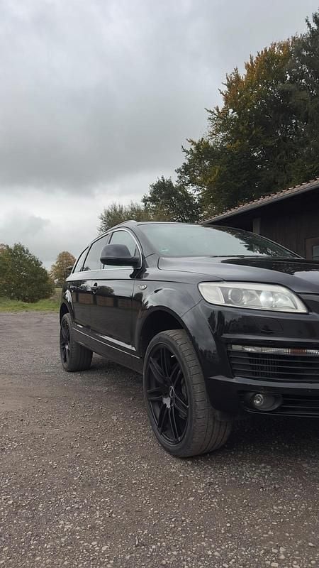 Second-hand Audi Q7 400 CP (294 kW) 2007 Negru SUV