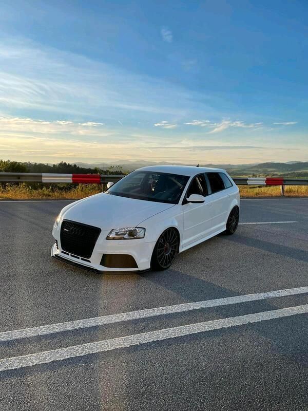 Weiß Gebraucht 2011 Audi RS3 Kleinwagen | 38.749 € (Teuer) - Bild 1/4